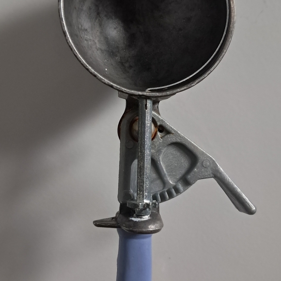 Vintage ice cream scooper - Picture 8 of 11